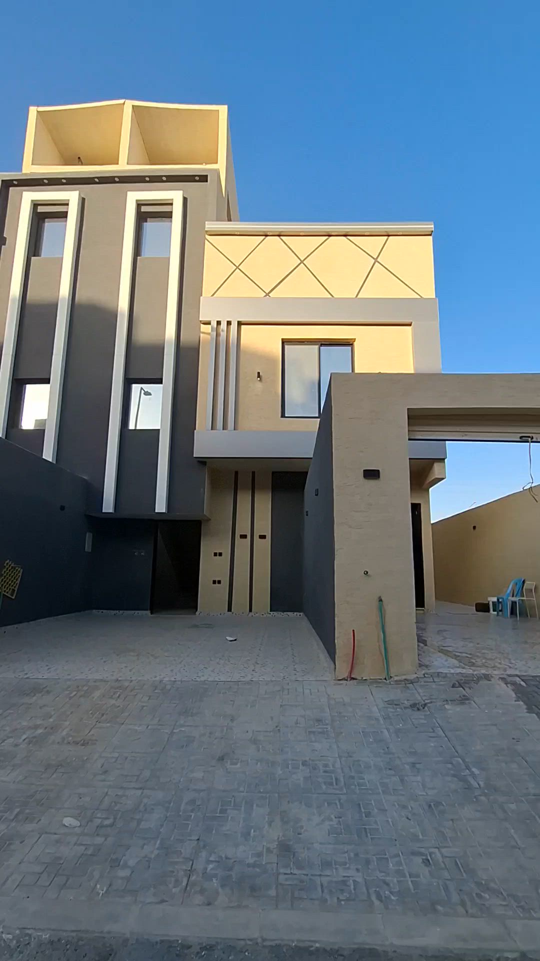 فيديو للإعلان