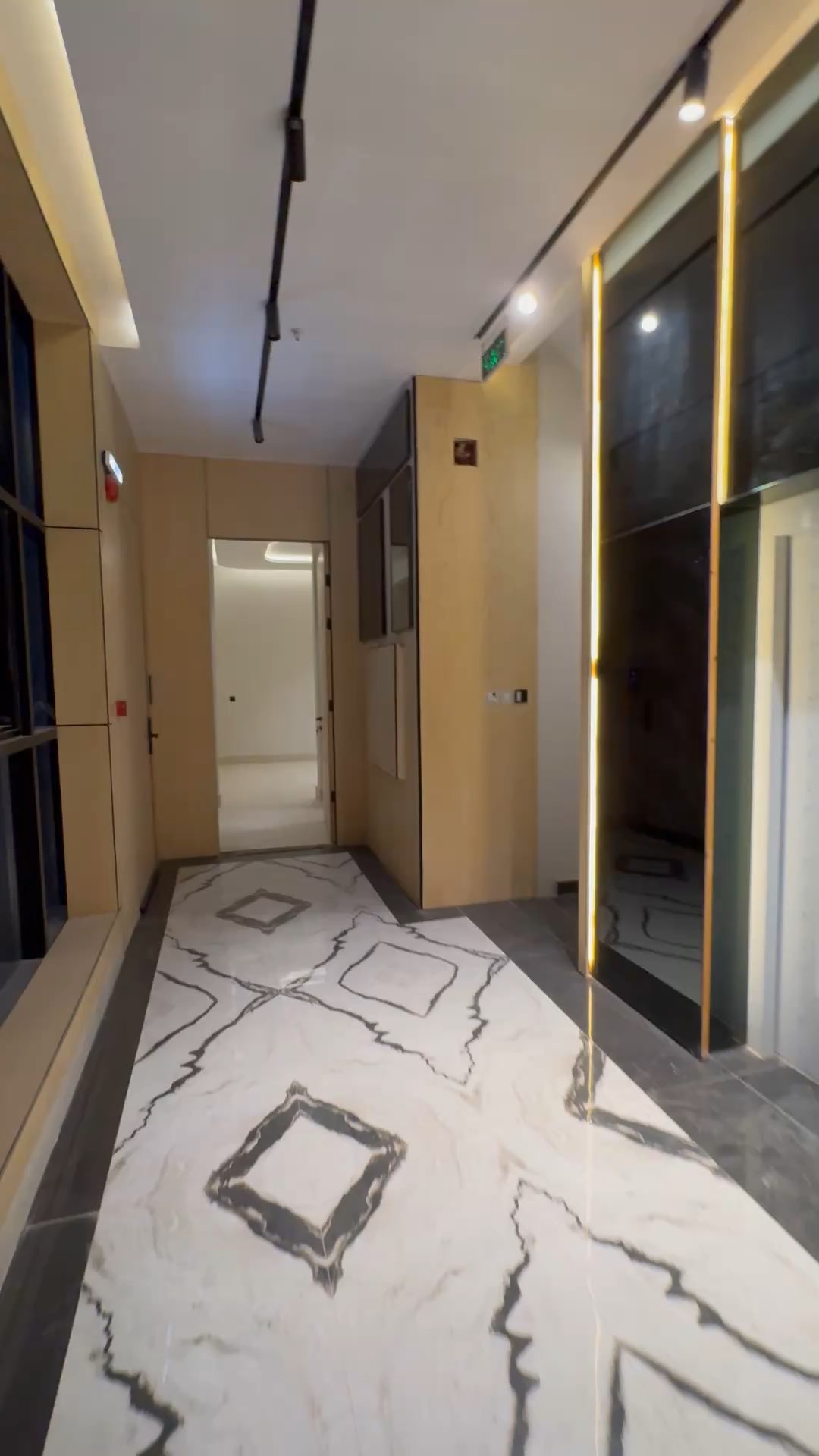 *project_unit.listing.video*